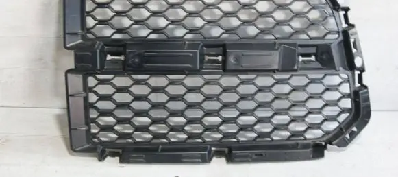 Dodge RAM Front grill 13DSHC1011 M0LD040LH SPLR59587