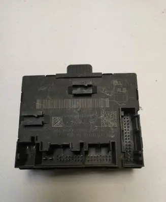 Volkswagen Golf VII Door control unit/module