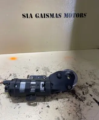 Opel Vectra C Seat adjustment motor 9457772