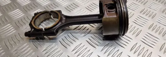Volvo S40, V40 Piston with connecting rod