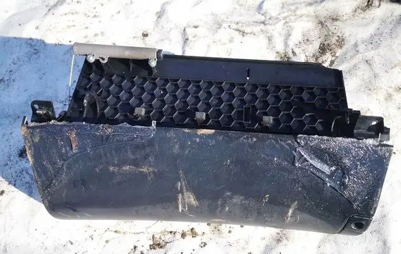 Glove box