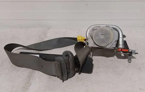 Ford F150 Front seatbelt BL3418612D65ABW