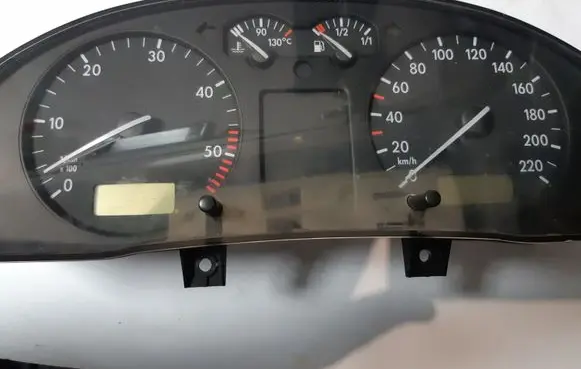 Volkswagen PASSAT B5 Speedometer (instrument cluster) 09051940090