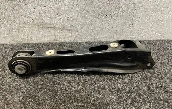 BMW X3 G01 Rear control arm 6871507 6871508