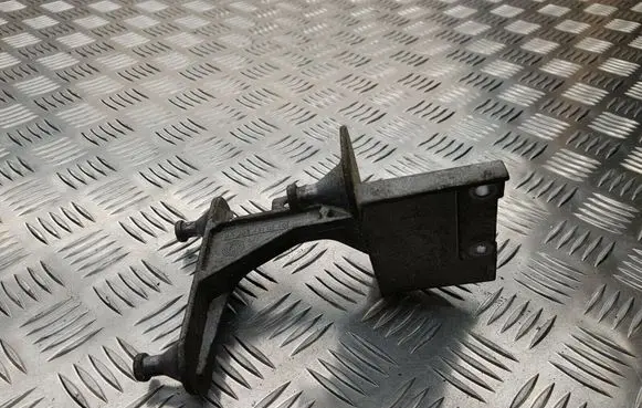 Mercedes-Benz C W203 ABS pump bracket A2034310240
