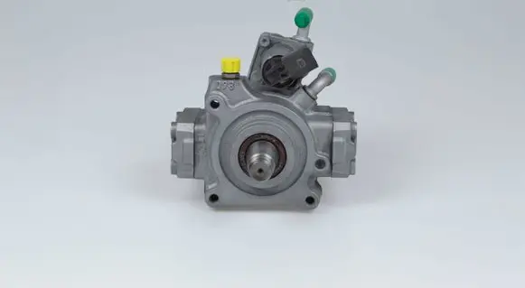 Volkswagen Golf VI Fuel injection high pressure pump 5WS40891 002002001406R 03L130755AJ