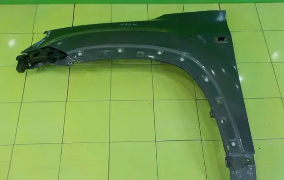 Chevrolet Orlando Fender PRZOD LEWY