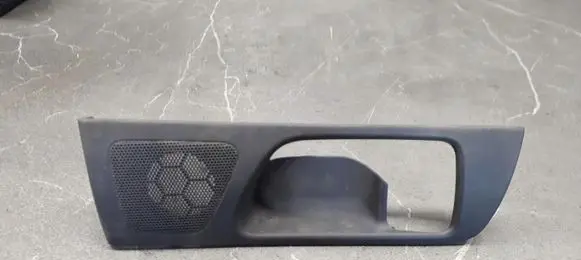 Toyota Avensis T220 Rear door handle cover 6761805040B