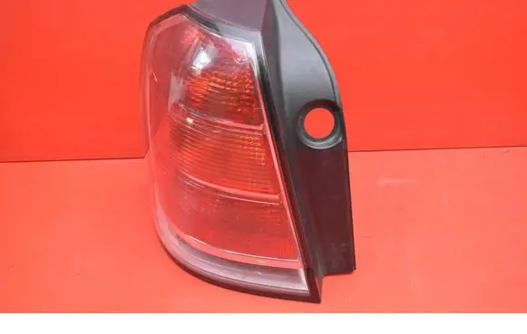 Opel Zafira B Rear/tail lights 13252447
