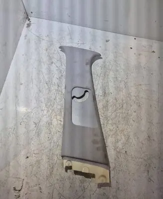BMW 5 E39 (B) pillar trim (top) 8227595