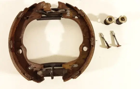 KIA Ceed Handbrake/parking brake pads 