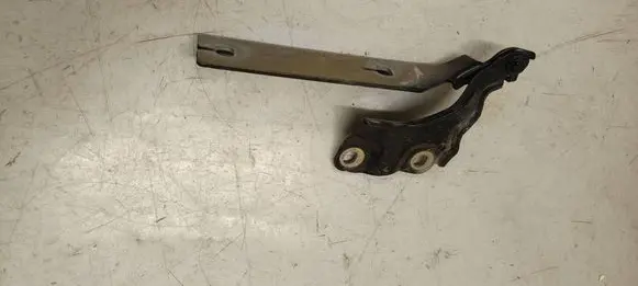 Audi A3 8Y Engine bonnet/hood hinges 8Y0823302B