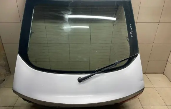 Ford Mondeo MK IV Tailgate/trunk/boot lid