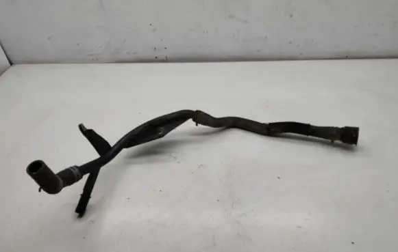 Volkswagen PASSAT B7 Coolant pipe/hose 