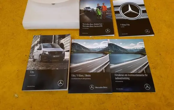 Mercedes-Benz Vito Viano W447 Owners service history hand book 