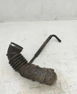 Air intake hose/pipe