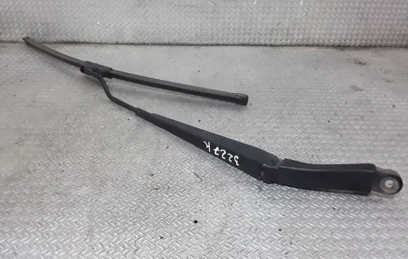 Volvo XC90 Windshield/front glass wiper blade 8620839