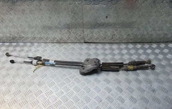 Renault Megane I Gear shift cable linkage 