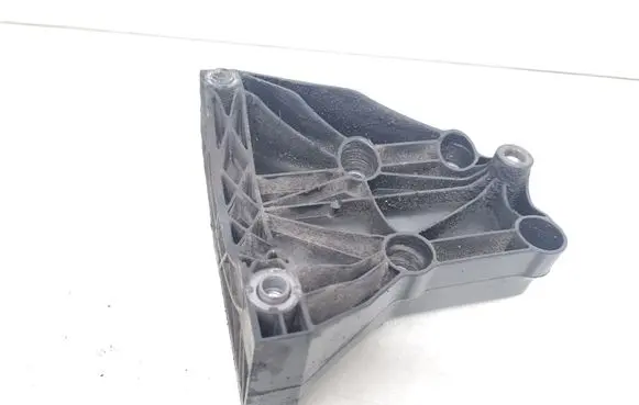 BMW 7 E65 E66 A/C compressor mount bracket 64557792202 7792202