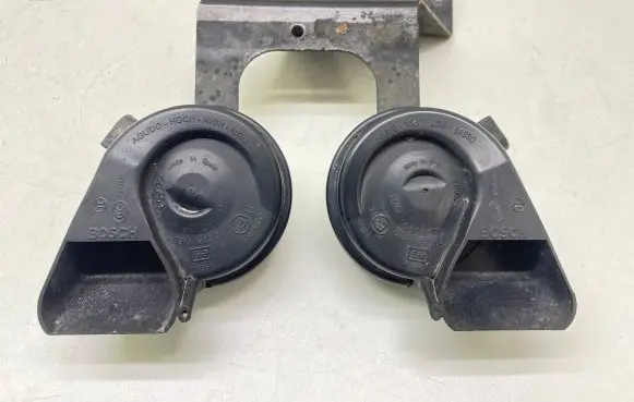 Audi A6 S6 C6 4F Horn signal 703881166 024148