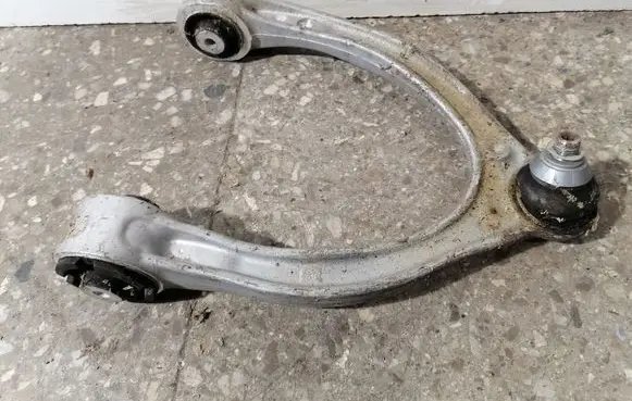 Mercedes-Benz C W205 Front upper control arm/wishbone 