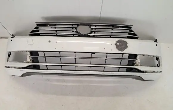 Volkswagen PASSAT B8 Front bumper 3G0807221 Z2495