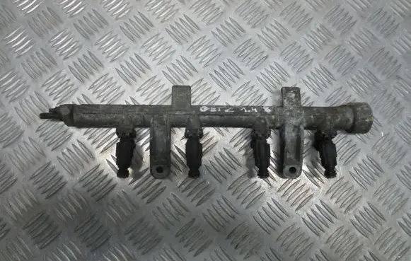 Hyundai Getz Fuel main line pipe
