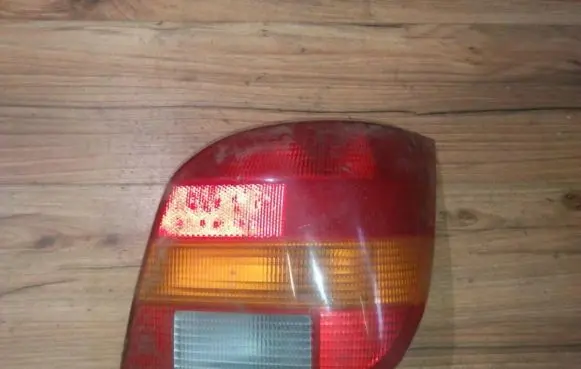 Ford Fiesta Rear/tail lights 89fg13n004aa a-28-10.881