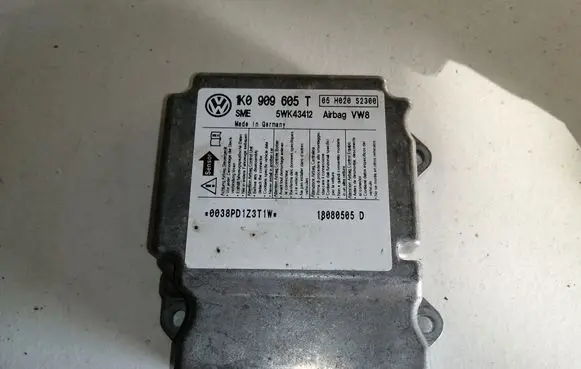 Volkswagen Golf V Airbag control unit/module 1K0909605T