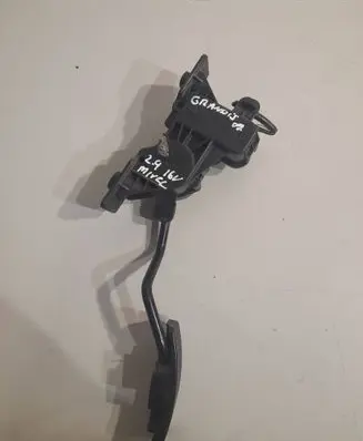 Mitsubishi Grandis Accelerator throttle pedal APM30-005