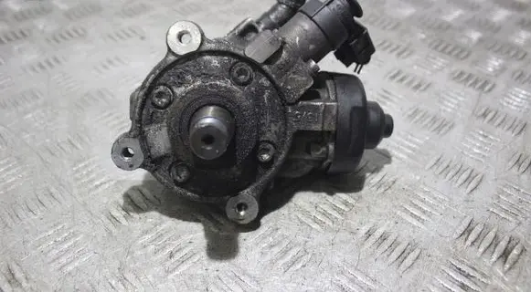 Skoda Rapid (NH) Fuel injection high pressure pump 0445010538