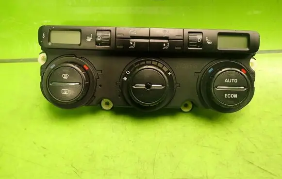 Skoda Octavia Mk2 (1Z) Climate control/heater control trim