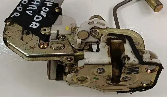Honda HR-V Front door lock