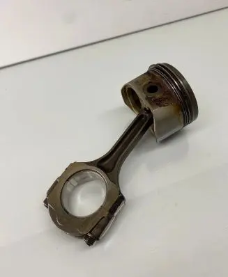 Renault Kangoo I Piston with connecting rod K4M750