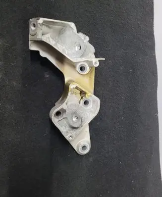 Volvo XC60 Engine mount bracket 31460910