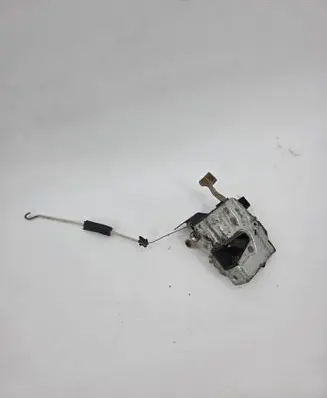 BMW 5 E34 Front door lock 8104782