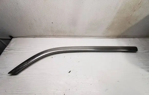 Volvo V70 Front door trim (molding) 30716438