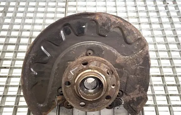 Skoda Rapid (NH) Front wheel hub spindle knuckle