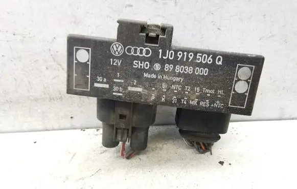 Coolant fan relay