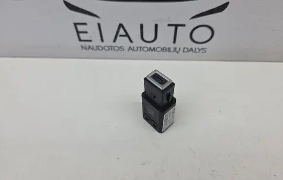 USB socket connector