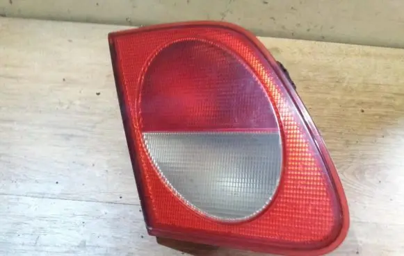 Mercedes-Benz E W210 Tailgate rear/tail lights a2108200964