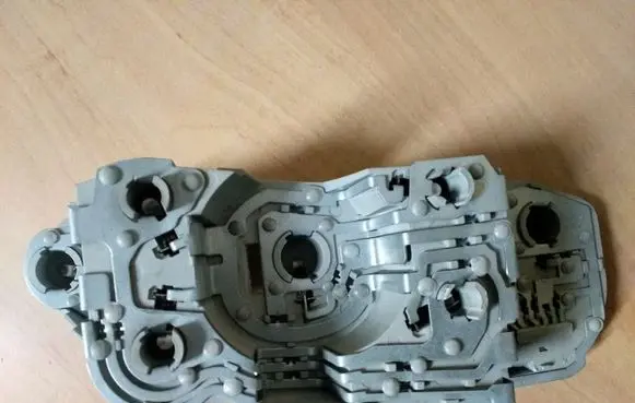 Tail light part