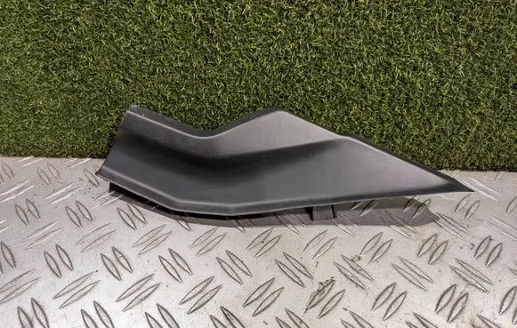 Peugeot 2008 II Windshield trim 9825750580 MP7845