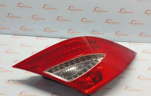 Mercedes-Benz CLS C219 Rear/tail lights A2198200764