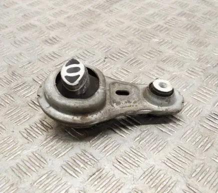 Opel Movano B Engine mount bracket 8200675206 8200725253