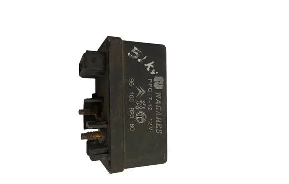 Peugeot 206 Glow plug pre-heat relay 9616582380