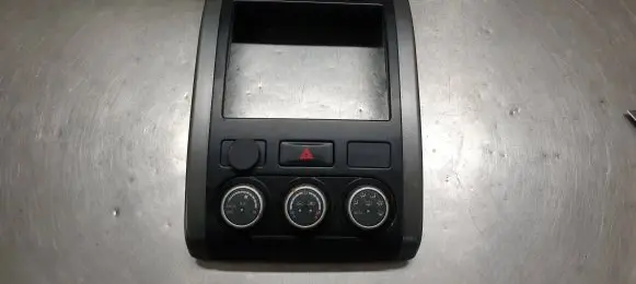 Nissan X-Trail T31 Climate control unit 68260JG40A P10381A75000 P10380A75000