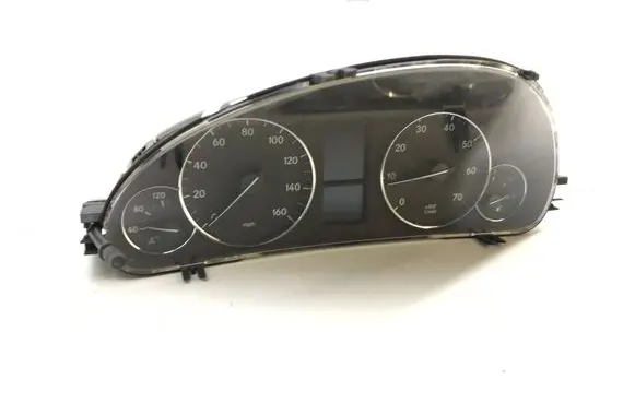 Mercedes-Benz C W203 Speedometer (instrument cluster) a2035404647 K3074