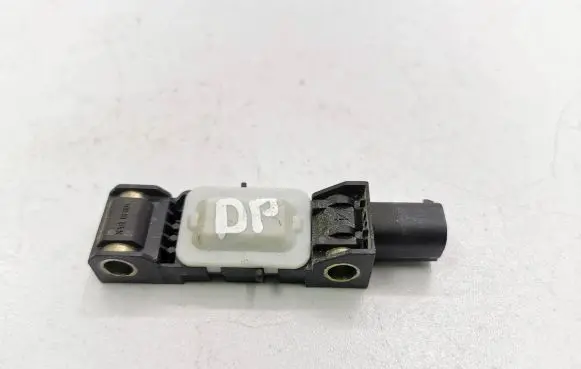Chrysler 300 - 300C Airbag deployment crash/impact sensor 04671779AC 0561201917 050905
