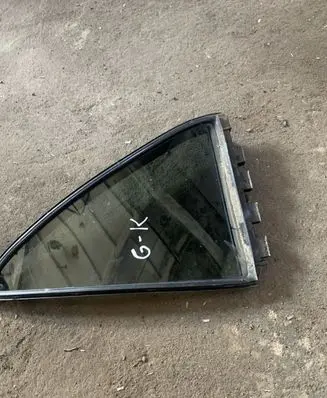 Toyota Corolla E120 E130 Rear vent window glass 
